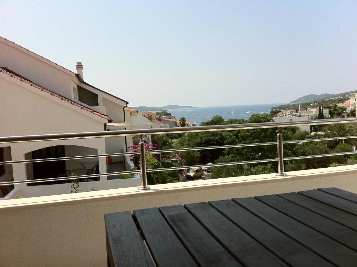 Apartments Riljic Hvar Town Exterior photo